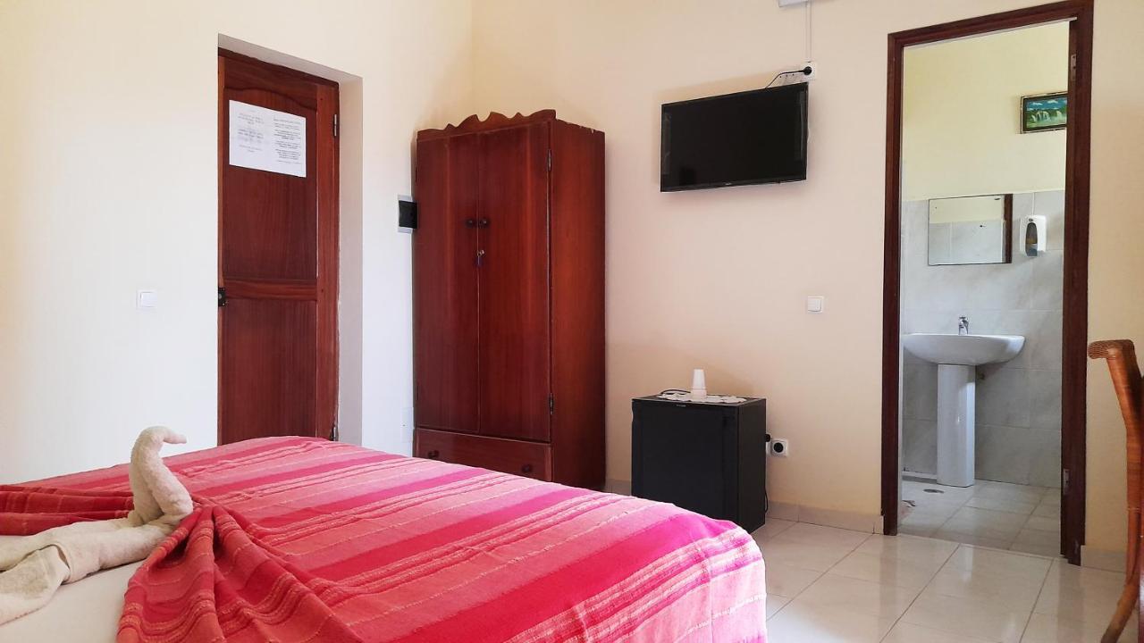 サル・レイ Residencial Rosa Criola Bed & Breakfast エクステリア 写真