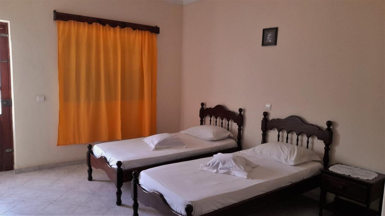 サル・レイ Residencial Rosa Criola Bed & Breakfast エクステリア 写真